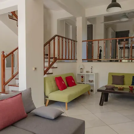 Private Pet Friendly Holiday home *